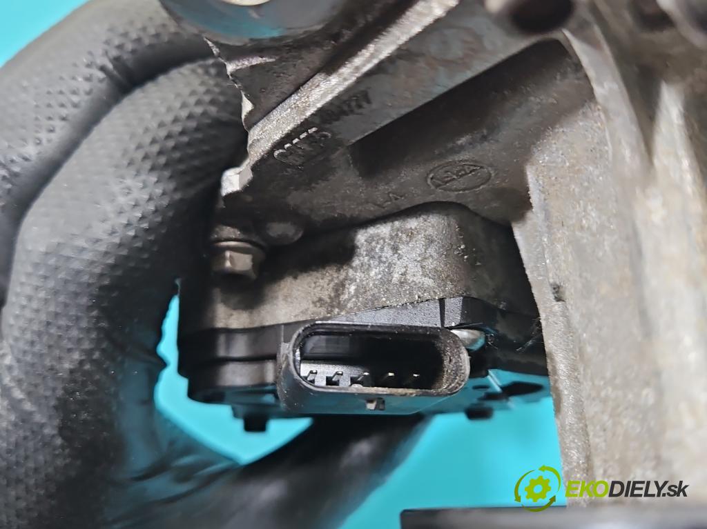 Opel Astra V  2015-2022 1.5 cdti 105 hp manual 77 kW 1496 cm3 5- čerpadlo vody 55484777 (Vodní pumpa)