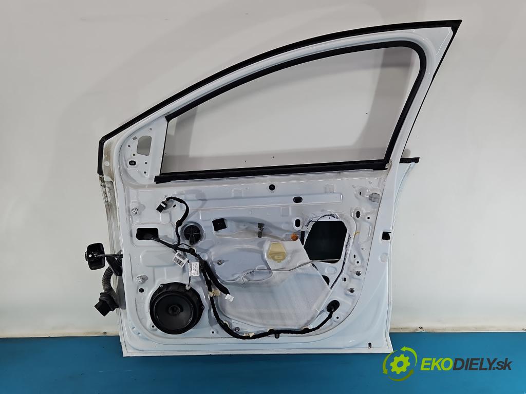 Dacia Sandero III 2020- 1.0 SCe: 480) 91 KM manual 67 kW 999 cm3 5- dvere predné pravé  (Kľučka dverí ostatné)