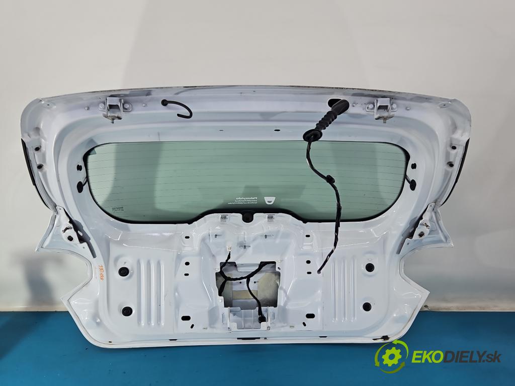 Dacia Sandero III 2020- 1.0 SCe 480) 91KM manual 67 kW 999 cm3 5- zadní kufrové dveře  (Zadní kapota (kufr))