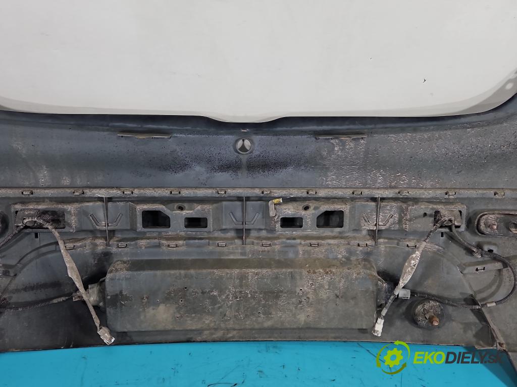 Citroen C1 I 2005-2014 1.0 68 HP manual 50 kW 998 cm3 5- nárazník zadné  (Kľučka dverí ostatné)
