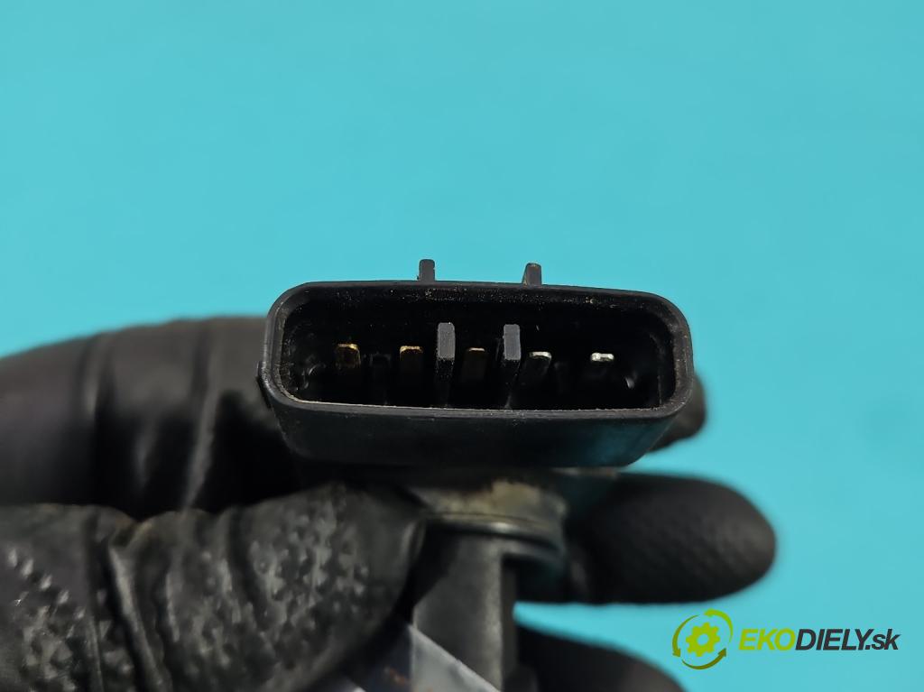 Toyota Corolla E12 2001-2009 2.0 D4D 90 HP manual 66 kW 1995 cm3 5- průtokoměr: 22204-27010 (Váha vzduchu)