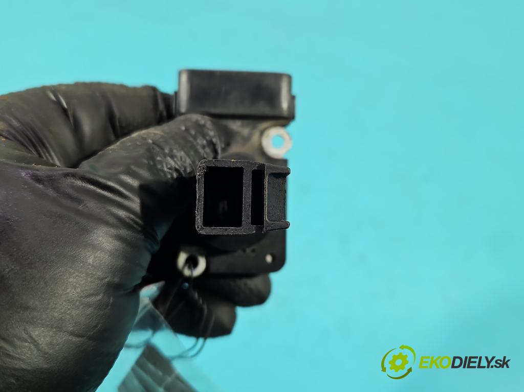 Toyota Corolla E12 2001-2009 2.0 D4D 90 HP manual 66 kW 1995 cm3 5- průtokoměr: 22204-27010 (Váha vzduchu)