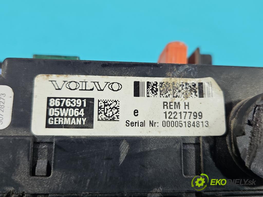 Volvo XC90 I 2002-2014 2.4 D5 (D5244T) 163 HP automatic 120 kW 2401 cm3 5- riadiaca jednotka ostatné 12217799