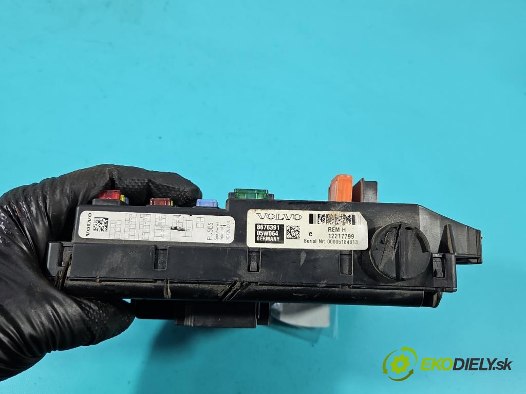 Volvo XC90 I 2002-2014 2.4 D5 (D5244T) 163 HP automatic 120 kW 2401 cm3 5- riadiaca jednotka ostatné 12217799