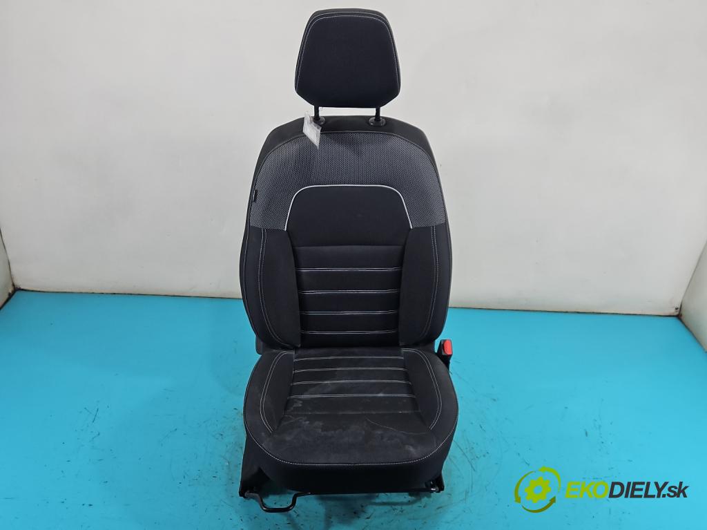 Dacia Sandero III 2020- 1.0 SCe: 480) 91 KM manual 67 kW 999 cm3 5- Sedačka pravý  (Sedadlo)