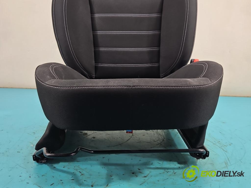 Dacia Sandero III 2020- 1.0 SCe: 480) 91 KM manual 67 kW 999 cm3 5- Sedačka pravý  (Sedadlo)