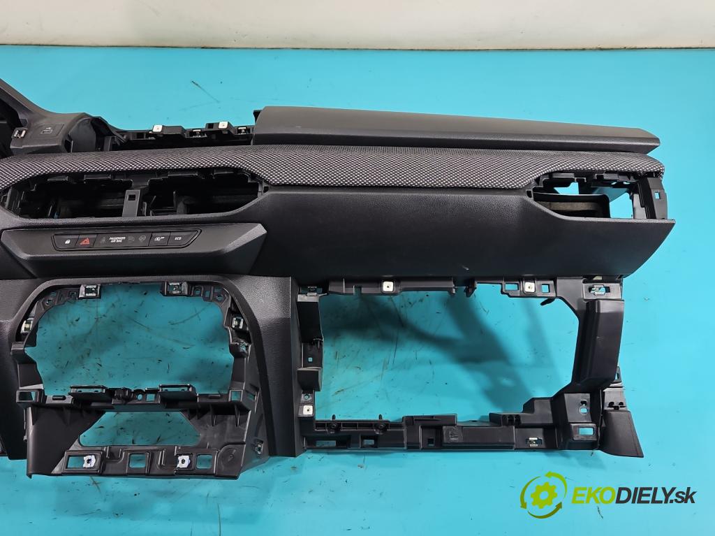 Dacia Sandero III 2020- 1.0 SCe 480) 91KM manual 67 kW 999 cm3 5- kokpit,přistrojova deska