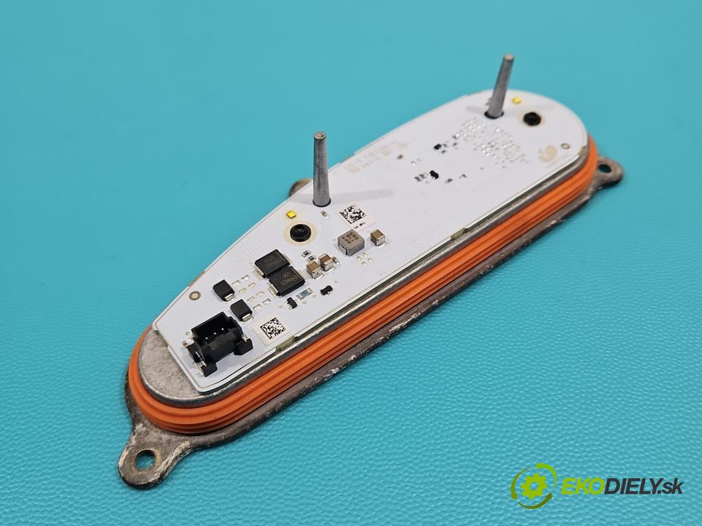 Dacia Sandero III 2020- 1.0 SCe: 480) 91 KM manual 67 kW 999 cm3 5- střídač: xenon 7JDE330796 (Riadiaca jednotka xenónu)