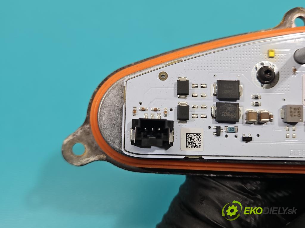 Dacia Sandero III 2020- 1.0 SCe: 480) 91 KM manual 67 kW 999 cm3 5- střídač: xenon 7JDE330796 (Riadiaca jednotka xenónu)