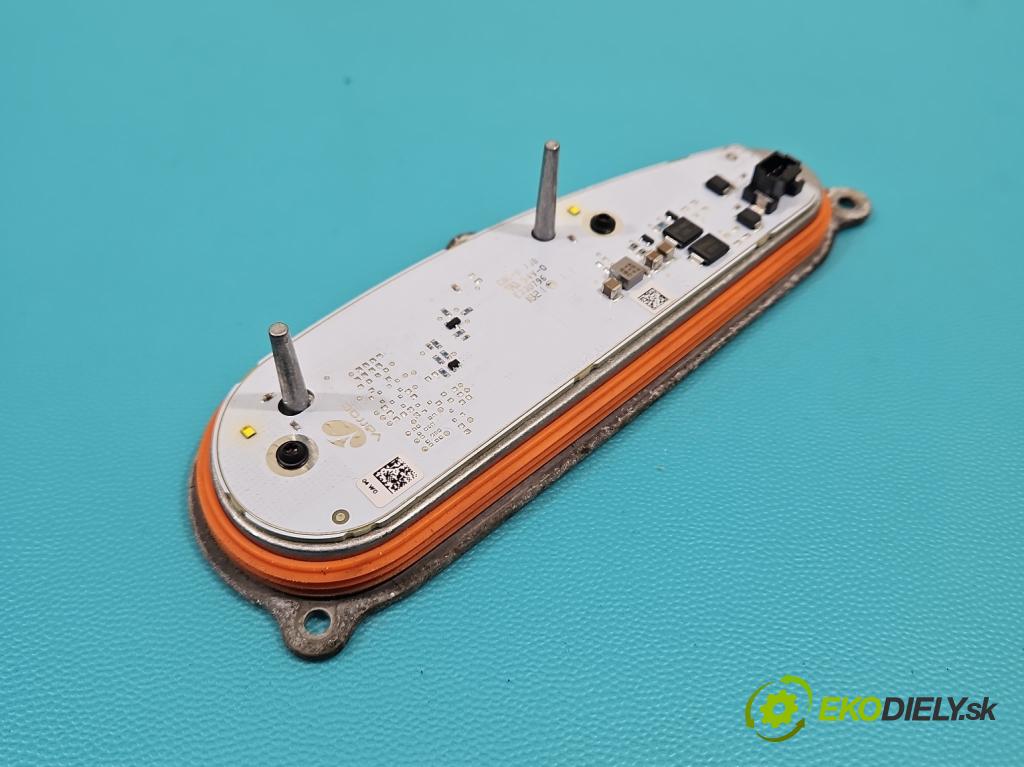 Dacia Sandero III 2020- 1.0 SCe: 480) 91 KM manual 67 kW 999 cm3 5- střídač: xenon 7JDE330796 (Riadiaca jednotka xenónu)