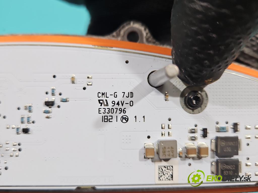 Dacia Sandero III 2020- 1.0 SCe: 480) 91 KM manual 67 kW 999 cm3 5- střídač: xenon 7JDE330796 (Riadiaca jednotka xenónu)