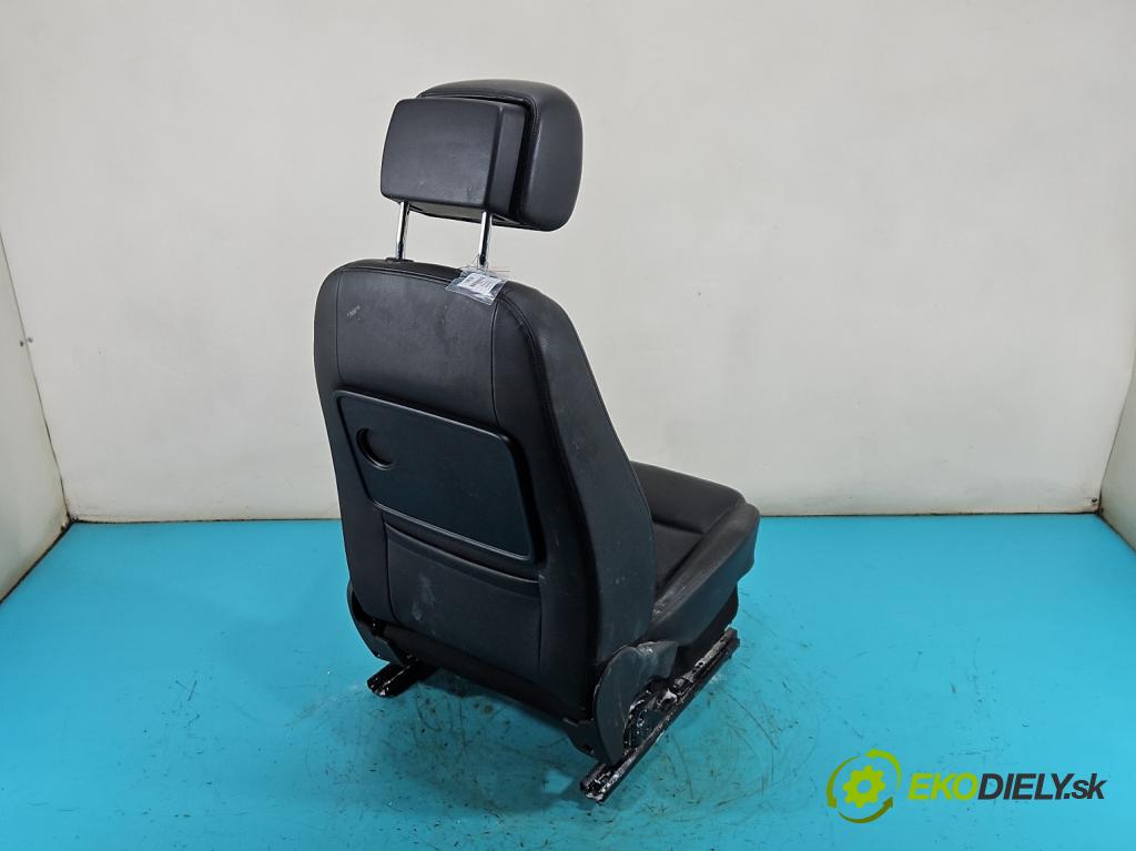 Vw Sharan II 2010-2022 2.0 tdi 177 HP automatic 130 kW 1968 cm3 5- Sedačka ľavý  (Sedadlo)