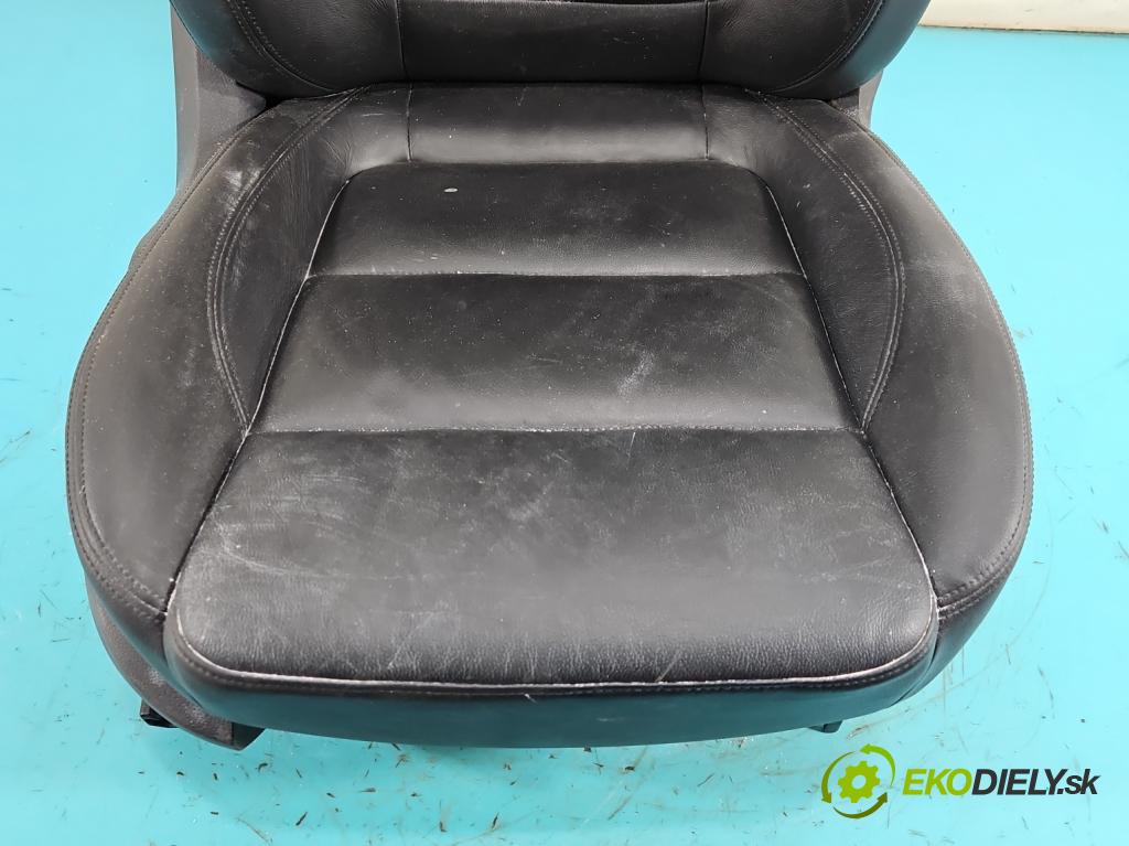 Vw Sharan II 2010-2022 2.0 tdi 177 HP automatic 130 kW 1968 cm3 5- Sedačka pravý  (Sedadlo)