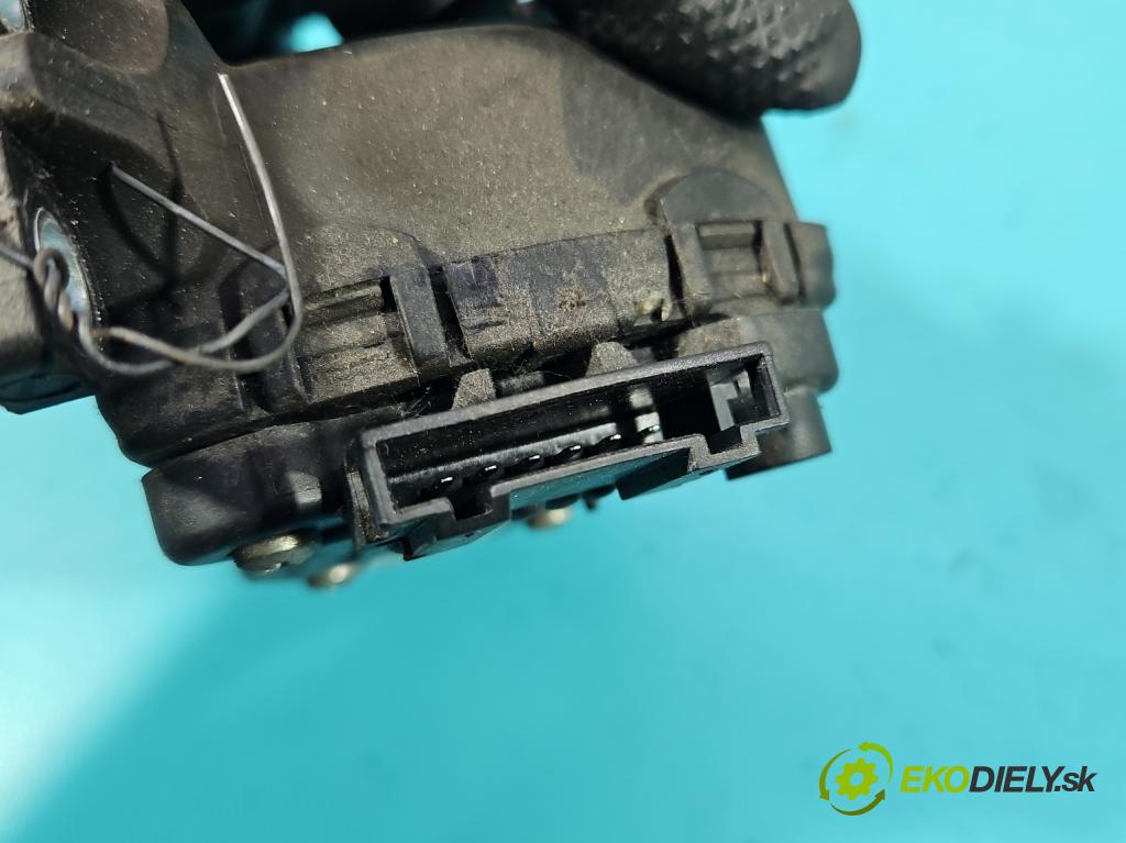 Renault Clio II 1998-2012 1,2.0 16V 75 hp manual 55 kW 1149 cm3 5- pedal plyn: potenciometr: 8200089851