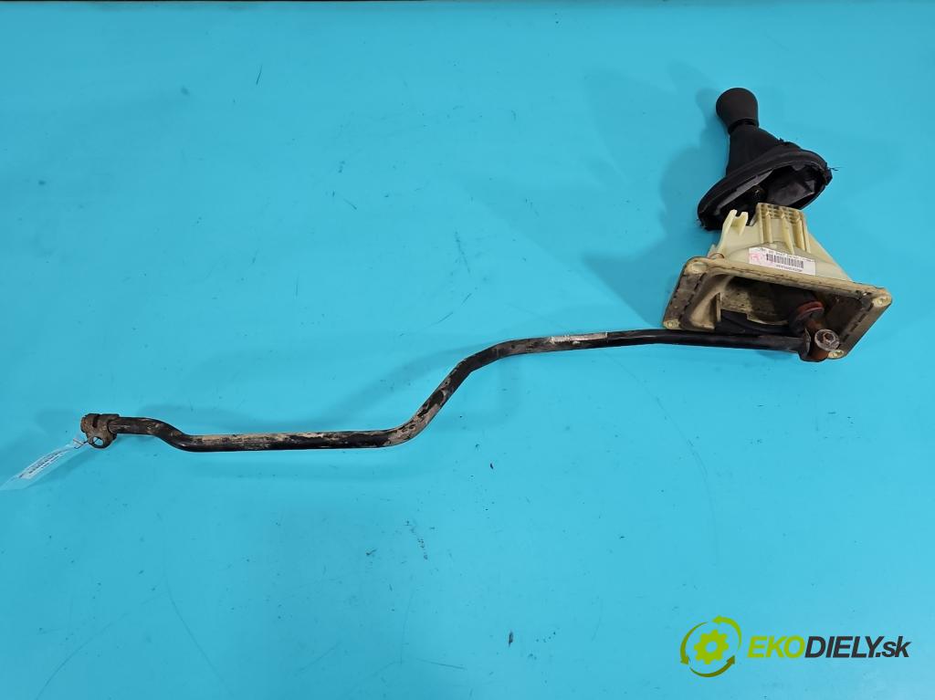 Renault Clio II 1998-2012 1,2.0 16V 75 HP manual 55 kW 1149 cm3 5- Páka: Změny: stupeň,rýchlosť 8200265335 (Rýchlostná páka (kulisa))