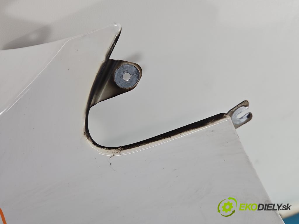 Dacia Sandero III 2020- 1.0 SCe 480) 91KM manual 67 kW 999 cm3 5- blatnik přední levý  (Levý přední blatník)