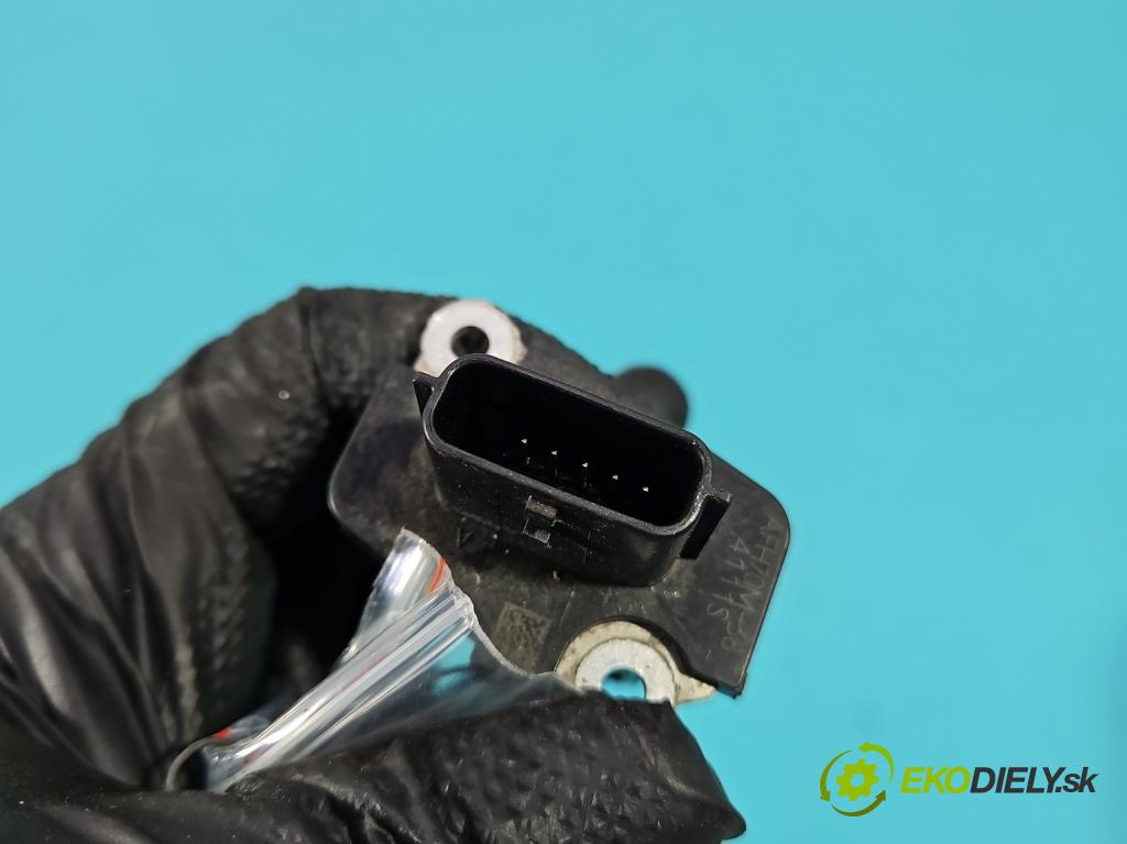 Nissan X-trail II T31 2008-2013 2.0 dci 173KM manual 127 kW 1995 cm3 5- průtokoměr: AFH70M-38 (Váha vzduchu)