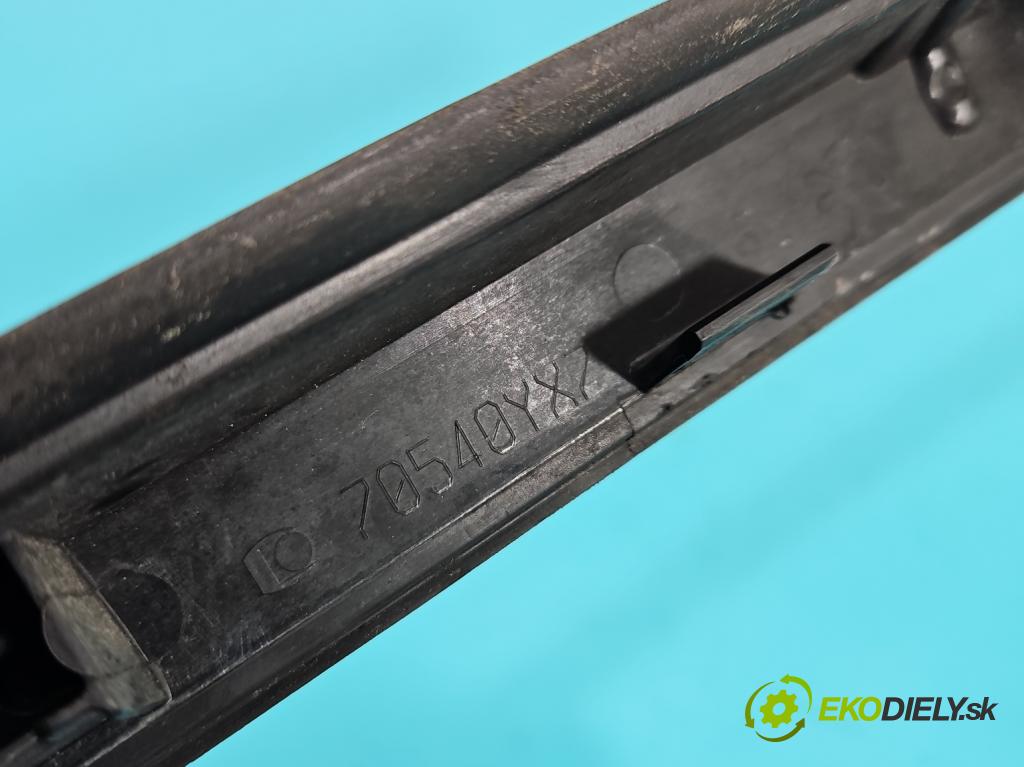 Peugeot 508 I 2010-2018 1.6 hdi 111KM manual 82 kW 1560 cm3 4- lišta Okna: čelné: pravé 70540YX7