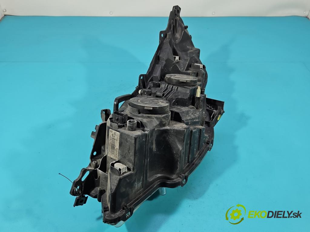 Peugeot 508 I 2010-2018 1.6 hdi 111KM manual 82 kW 1560 cm3 4- Reflektor: pravý 9678393080 (Svetlo predné pravé)