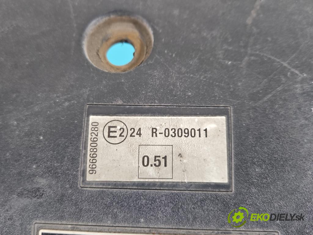 Peugeot 508 I 2010-2018 1.6 hdi 111KM manual 82 kW 1560 cm3 4- kryt plastová 9686697070