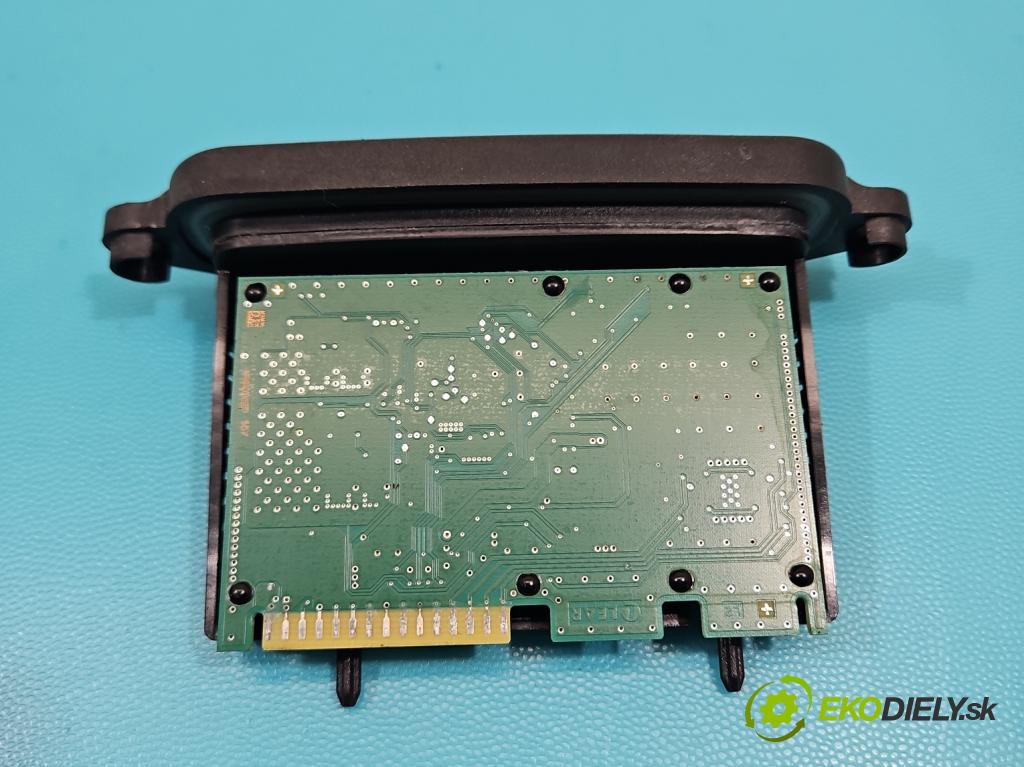 Bmw 5 F10 2010-2017 2.0b 184hp automatic 135 kW 1997 cm3 4- střídač: xenon 7258278 (Riadiaca jednotka xenónu)