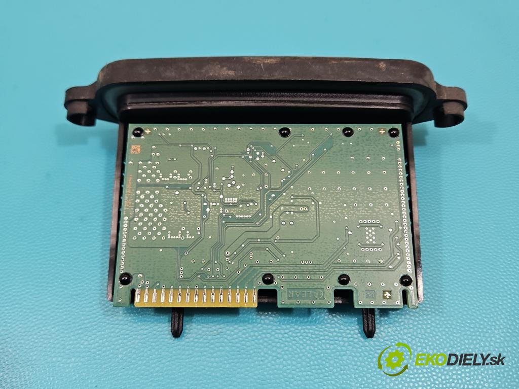 Bmw 5 F10 2010-2017 2.0b 184hp automatic 135 kW 1997 cm3 4- střídač: xenon 7258278 (Riadiaca jednotka xenónu)