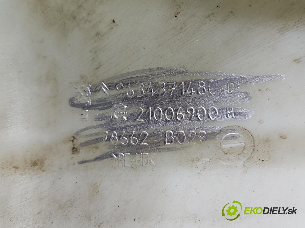 Peugeot 307 1.6 16V 109 HP manual 80 kW 1587 cm3 5- nádržka tekutina: ostrekovačov 9634371480