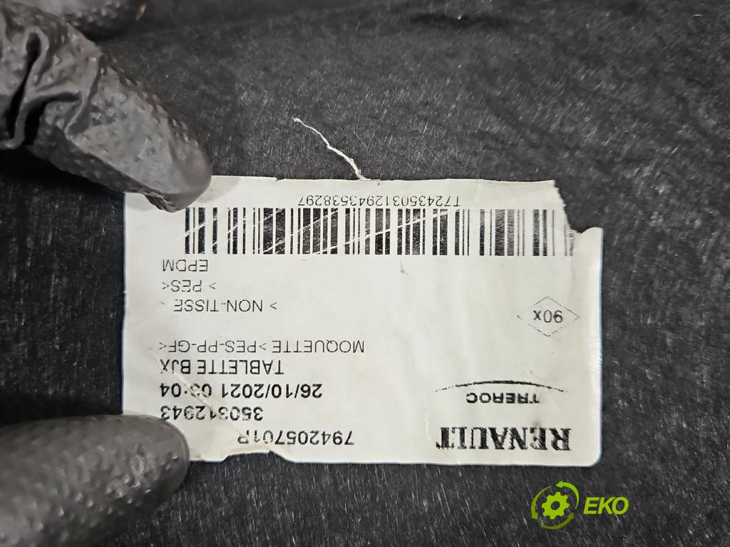 Dacia Sandero III 2020- 1.0 SCe: 91 KM manual 67 kW 999 cm3 5- zadná 794205701P (Pláto kufra)