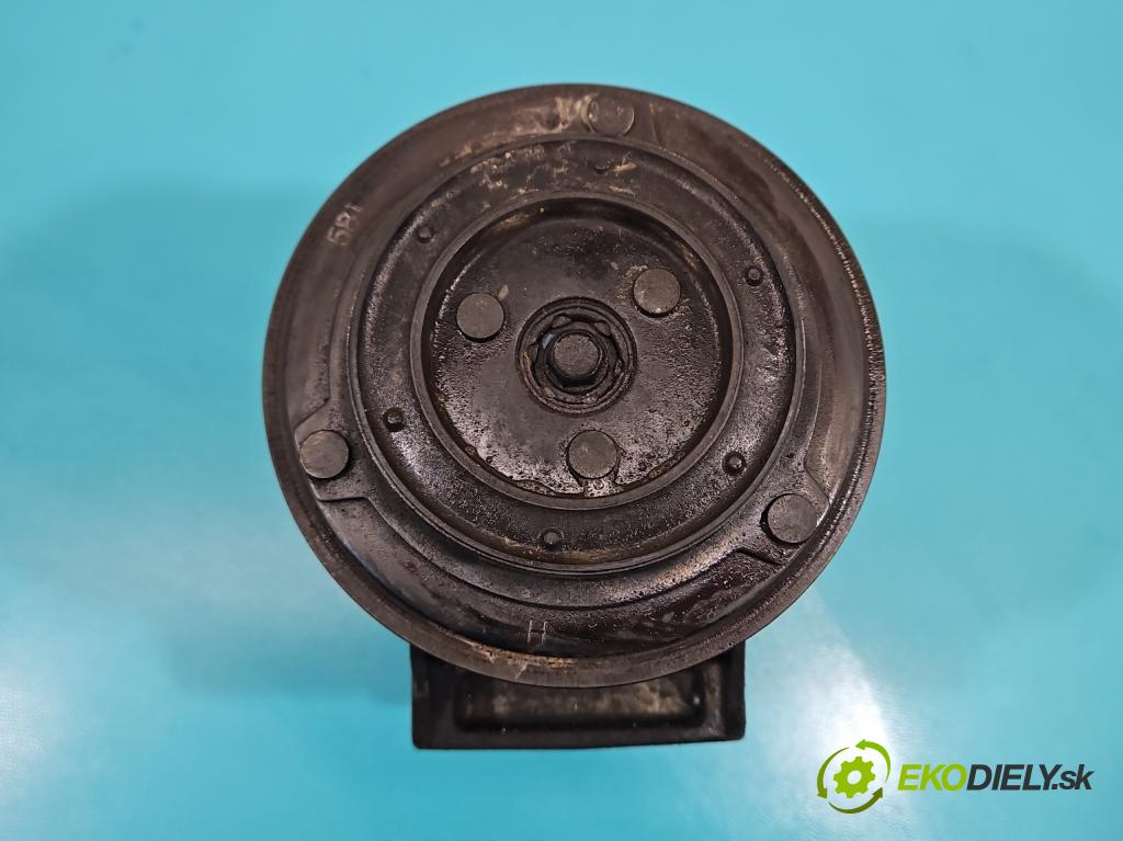 Volvo XC90 I 2002-2014 2.4 D5 (D5244T) 163 HP automatic 120 kW 2401 cm3 5- Kompresor: klimatizácie 30761388 (Kompresor klimatizácie)