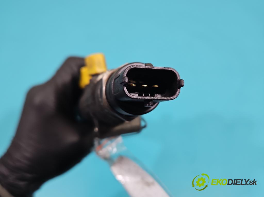 Volvo XC90 I 2002-2014 2.4 D5 (D5244T) 163 HP automatic 120 kW 2401 cm3 5- lišta vstrekovacia 0281002612 (Vstrekovacia lišta)