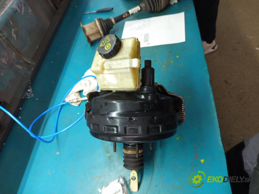 Volvo XC90 I 2002-2014 2.4 D5 D5244T: 163 HP automatic 120 kW 2401 cm3 5- servo brzdové P30714325