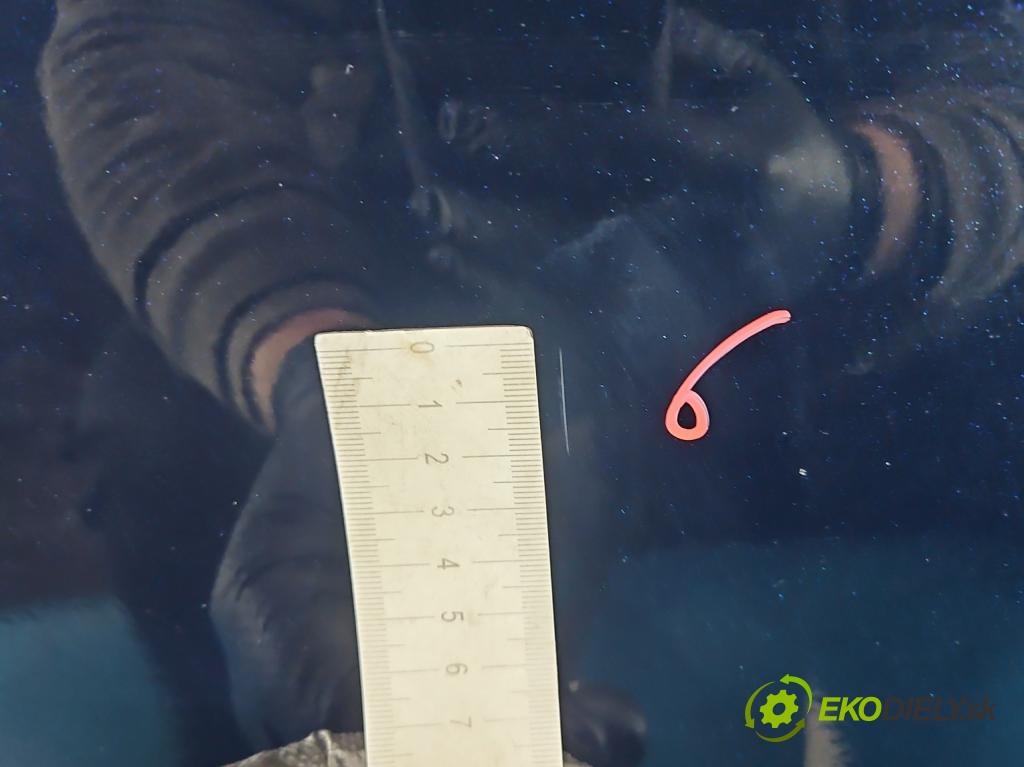 Suzuki SX4 S-Cross 2013-2021 1.4 T 140 HP manual 103 kW 1373 cm3 5- dvere predné pravé  (Kľučka dverí ostatné)