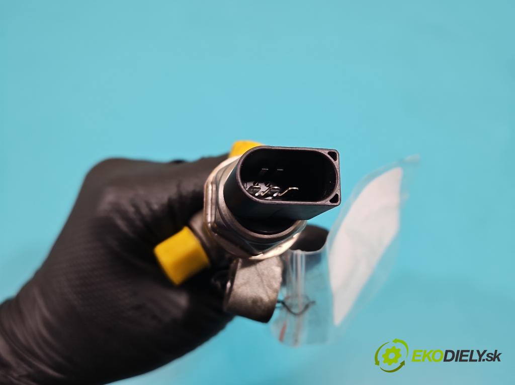 Skoda Superb III 2015-2024 2.0 tdi 190 HP automatic 140 kW 1968 cm3 5- lišta vstrekovacia 04L089G (Vstrekovacia lišta)