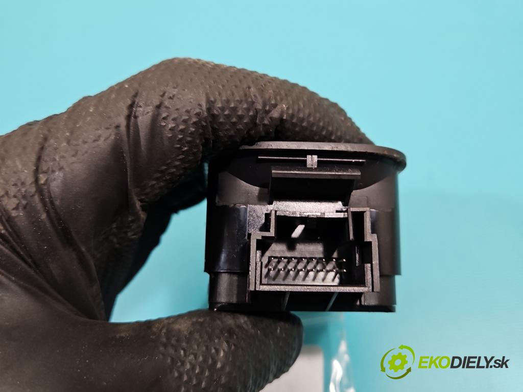 Vw Sharan II 2010-2022 2.0 tdi 177 HP automatic 130 kW 1968 cm3 5- prepínač brzda: ručný 5N0927225A (Prepínacie páčky pod volantom)