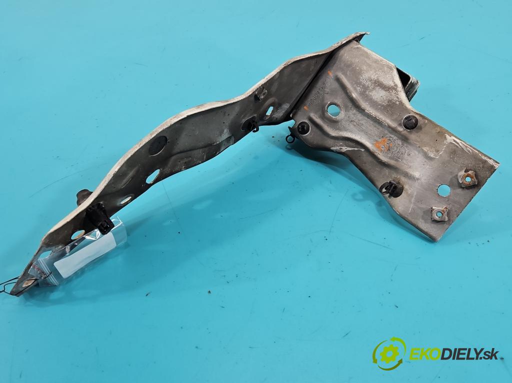 Dacia Sandero III 2020- 1.0 SCe 480) 91KM manual 67 kW 999 cm3 5- stěna přední 625126095R (Přední výztuha)