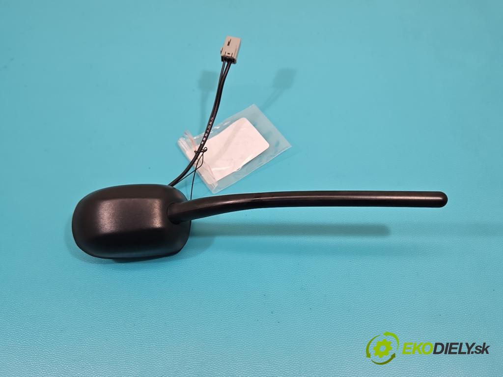 Suzuki SX4 S-Cross 2013-2021 1.4 T 140 hp manual 103 kW 1373 cm3 5- Antena