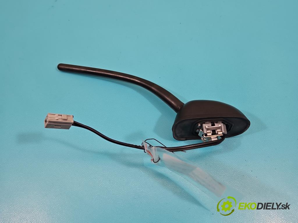 Suzuki SX4 S-Cross 2013-2021 1.4 T 140 hp manual 103 kW 1373 cm3 5- Antena