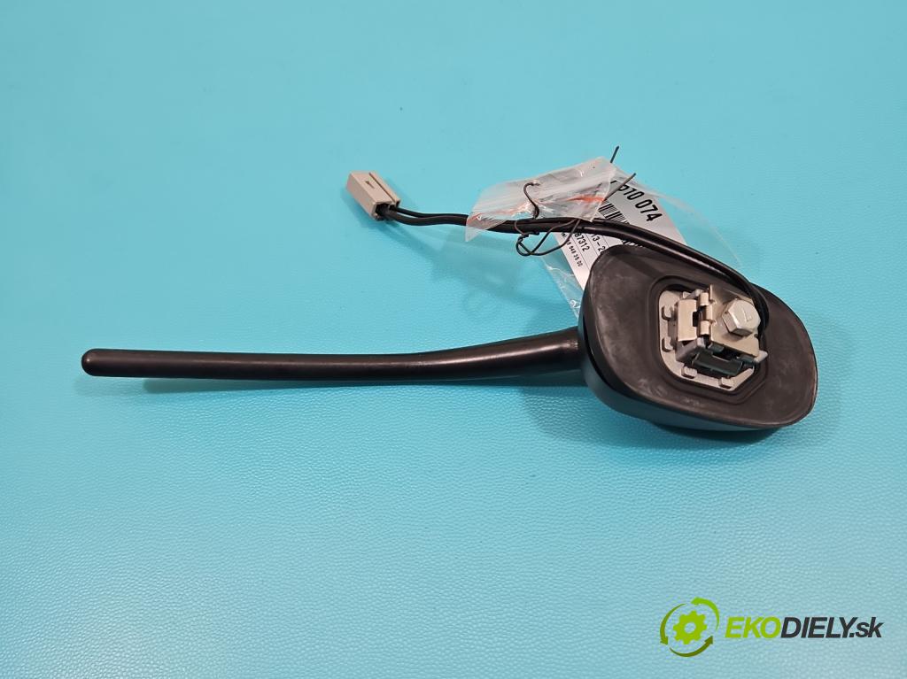 Suzuki SX4 S-Cross 2013-2021 1.4 T 140 hp manual 103 kW 1373 cm3 5- Antena