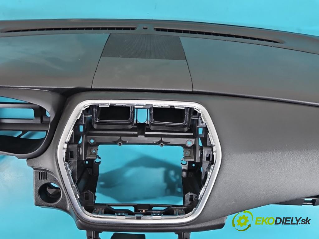 Suzuki SX4 S-Cross 2013-2021 1.4 T 140 HP manual 103 kW 1373 cm3 5- kokpit,pristrojová doska rozdeľovacia