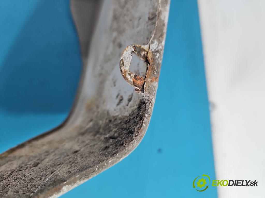 Hyundai I30 I 2007-2012 1.4 16V 109 hp manual 80,2 kW 1396 cm3 5- blatnik přední levý  (Levý přední blatník)