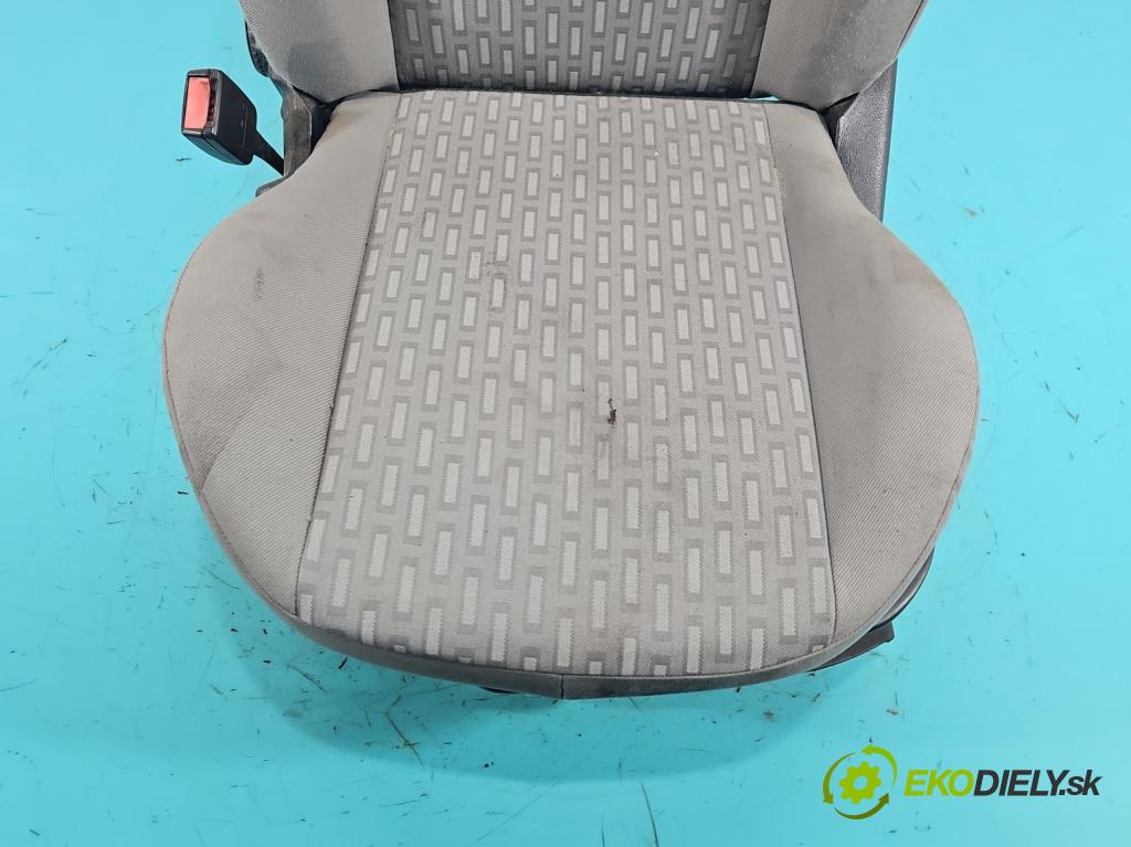 Ford Fusion 1.4 16V 80 HP manual 59 kW 1388 cm3 5- Sedačka ľavý (Sedadlo)
