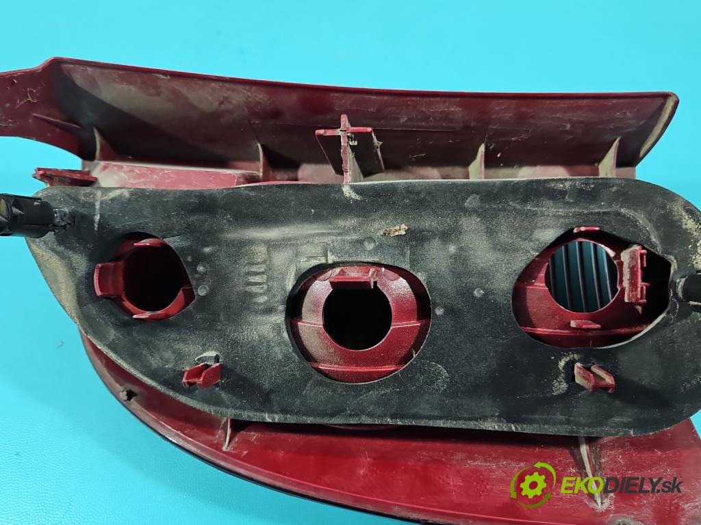 Renault Megane I 1995-2003 1.9 dti 98 hp manual 72 kW 1870 cm3 5- světlo zadní pravé  (Klika dveří ostatní)