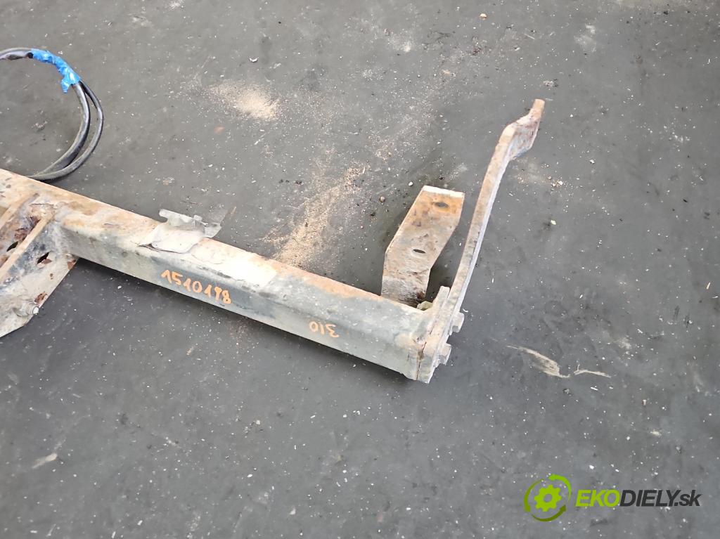 Renault Megane I 1995-2003 1.9 dti 98 hp manual 72 kW 1870 cm3 5- oko tažné  (Tažné zařízení)