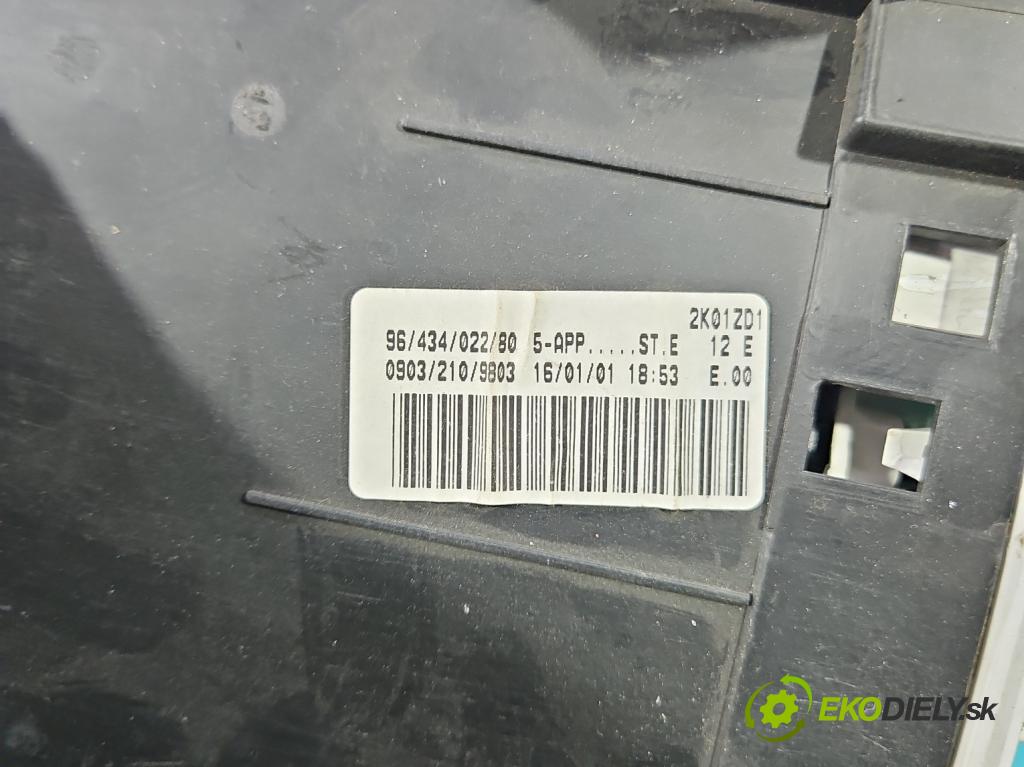 Peugeot 206 1.6 16V 109 HP manual 80 kW 1587 cm3 3- prístrojovka/ budíky 9643402280 (Prístrojová doska)