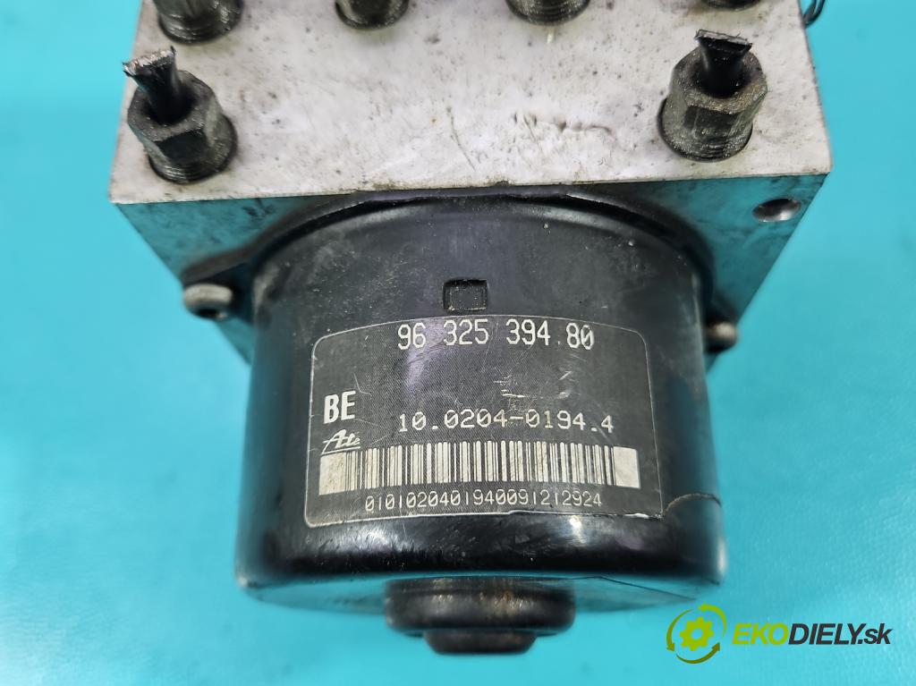 Peugeot 206 1.6 16V 109 HP manual 80 kW 1587 cm3 3- čerpadlo abs 9632539480 (Pumpa ABS)