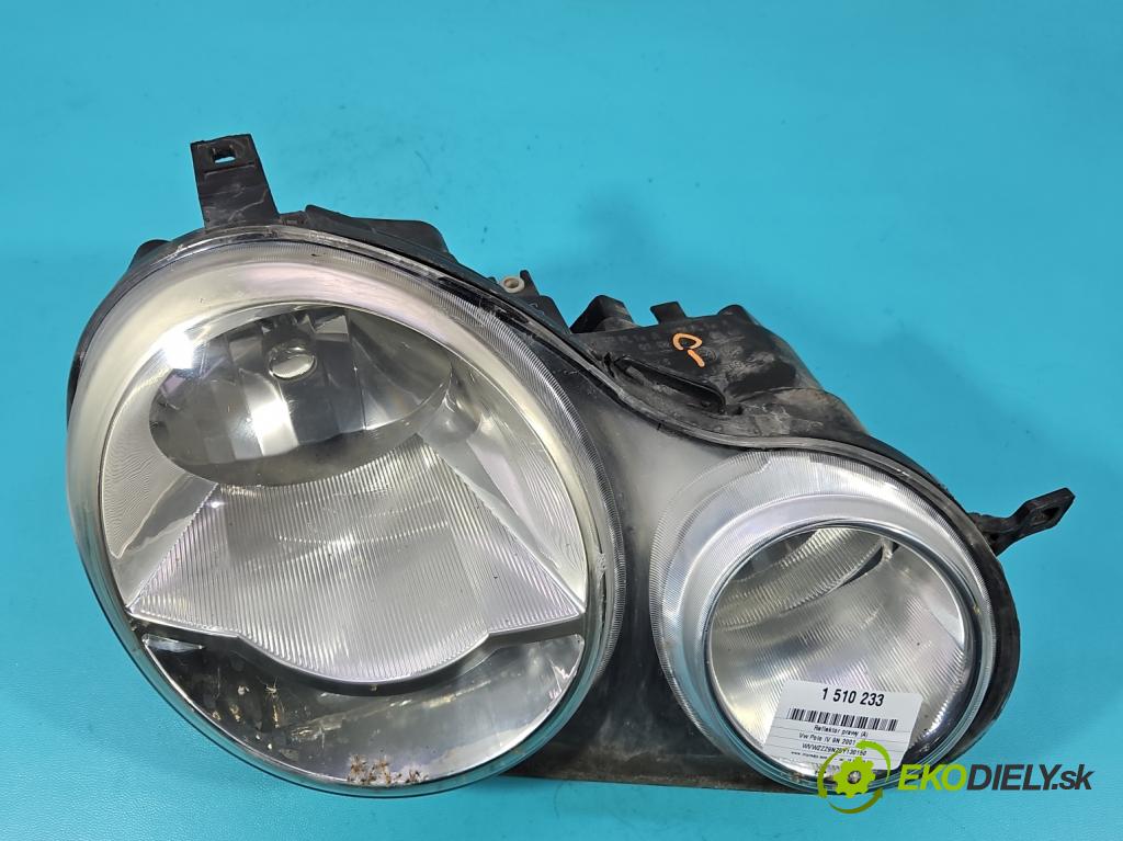 Vw Polo IV 9N 2001-2009 1.2 12V 64 HP manual 47 kW 1198 cm3 5- Reflektor: pravý  (Svetlo predné pravé)