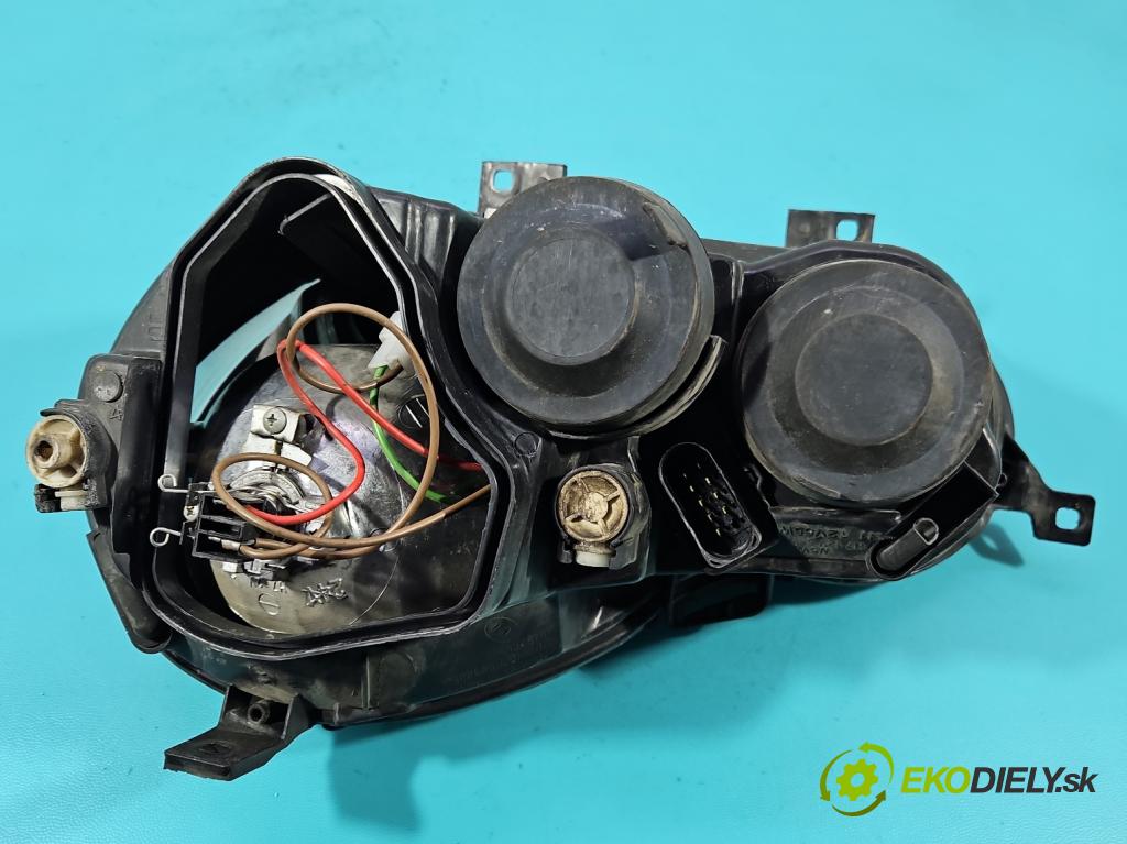 Vw Polo IV 9N 2001-2009 1.2 12V 64 HP manual 47 kW 1198 cm3 5- Reflektor: pravý  (Svetlo predné pravé)