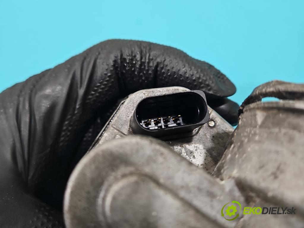 Audi A3 8P 2003-2012 2.0 tdi 140 HP manual 103 kW 1968 cm3 3- klapka 038128063M (Škrtiaca klapka)