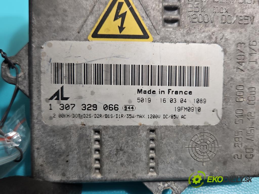 Audi A3 8P 2003-2012 2.0 tdi 140 HP manual 103 kW 1968 cm3 3- střídač: xenon 1307329066 (Riadiaca jednotka xenónu)