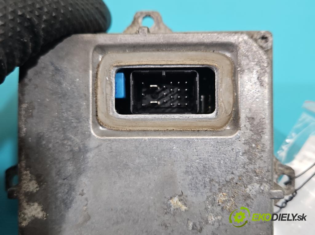 Audi A3 8P 2003-2012 2.0 tdi 140 HP manual 103 kW 1968 cm3 3- střídač: xenon 1307329066 (Riadiaca jednotka xenónu)